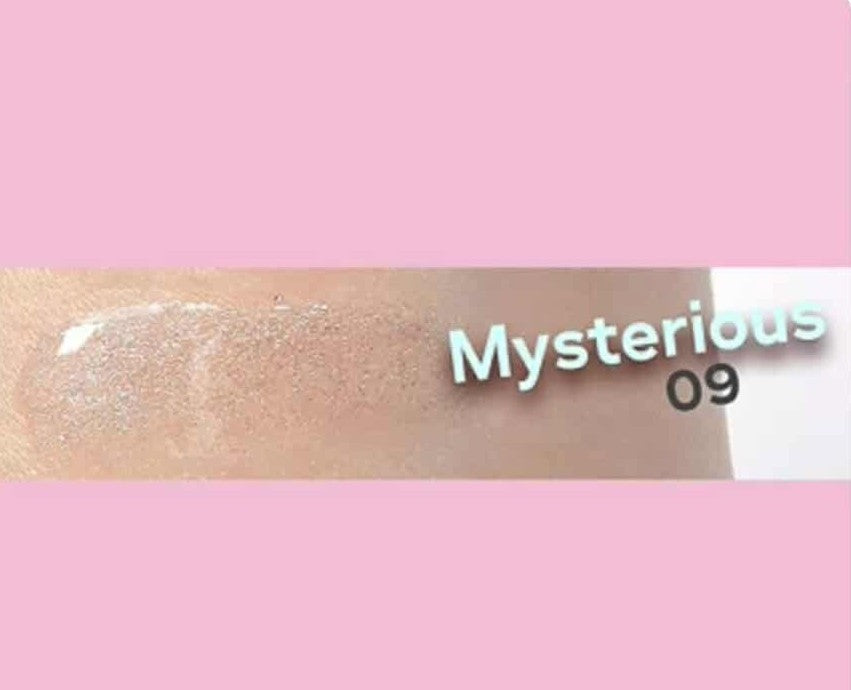 Lashes by LaJamie Llc. Mysterious 7ml Hydrating Lip Gloss